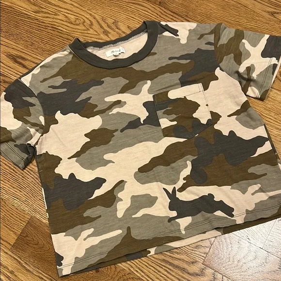 MadeWell Cottontail Camo Crop T-Shirt.  Small - Picture 3 of 15